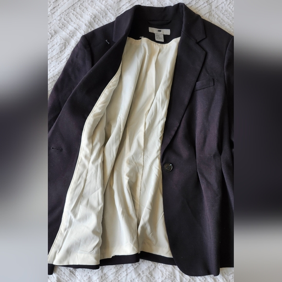 H&M Ladies Pleated Black Blazer with White Lining - SIZE 10 - Picture 4 of 7